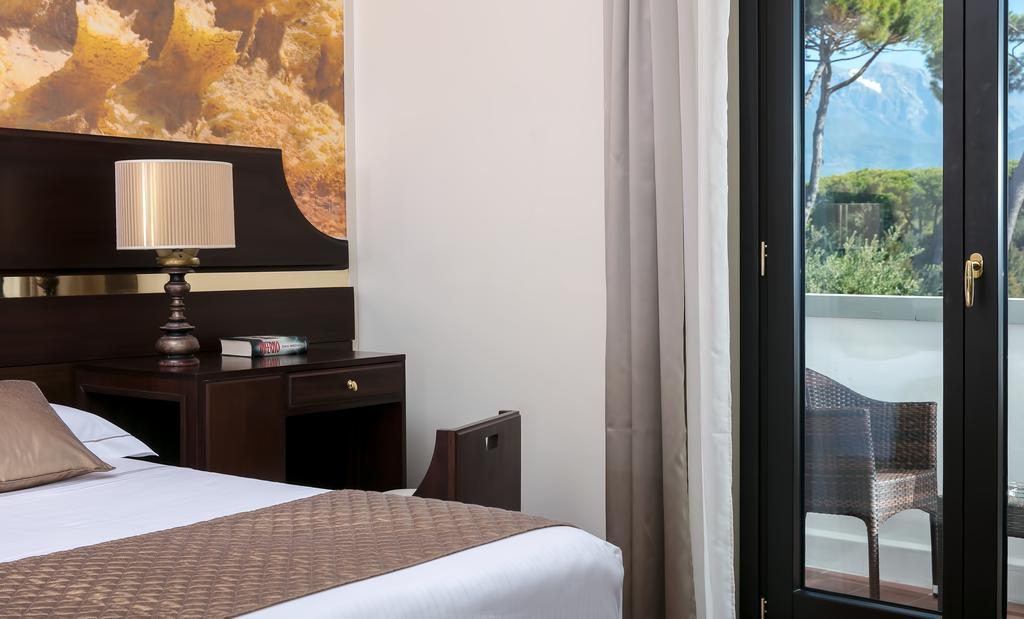 Hotel St.Mauritius Форте дей Марми Екстериор снимка